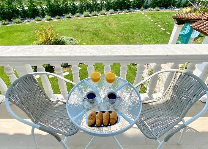 Doma With Private Pool For Up To 29 Guests By Dadovillas Roda (Corfu)
