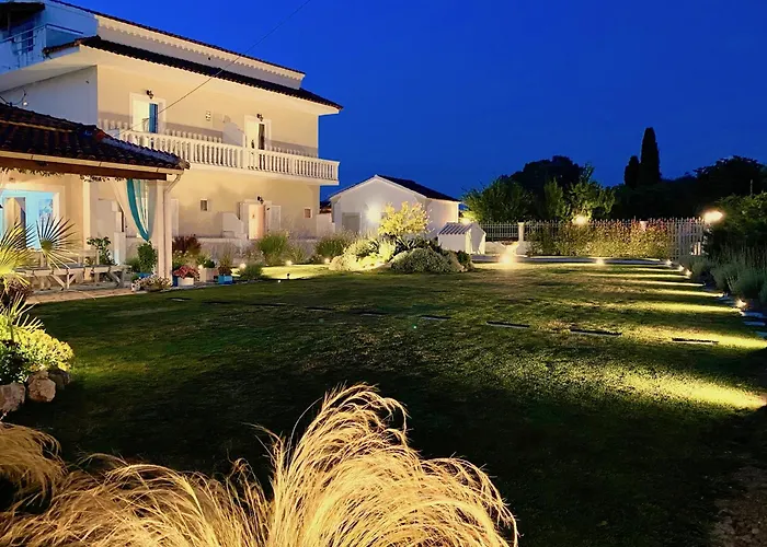 Doma With Private Pool For Up To 29 Guests By Dadovillas Villa *