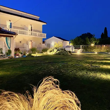 Doma With Private Pool For Up To 29 Guests By Dadovillas Villa *