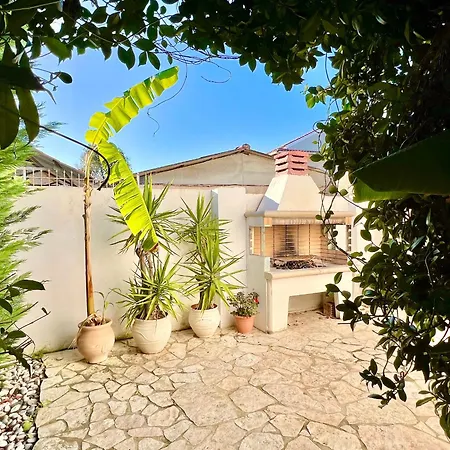 Doma With Private Pool For Up To 29 Guests By Dadovillas * Ρόδα