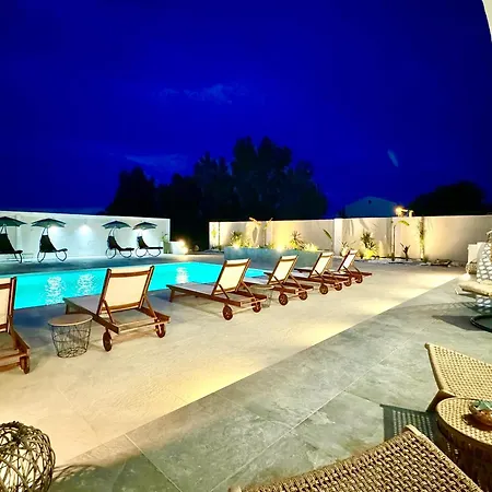 Villa Doma With Private Pool For Up To 29 Guests By Dadovillas Roda (Corfu)